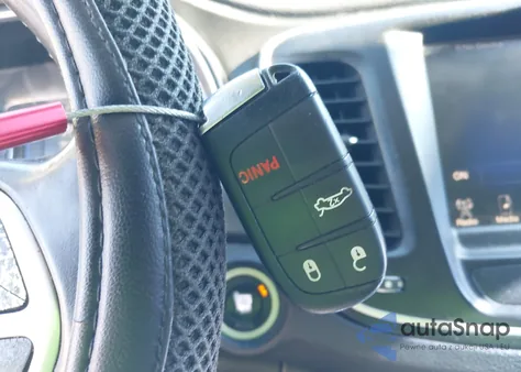 2015 Chrysler 200 Limited z USA, uszkodzony, nr VIN 1C3CCCAB3FN748263